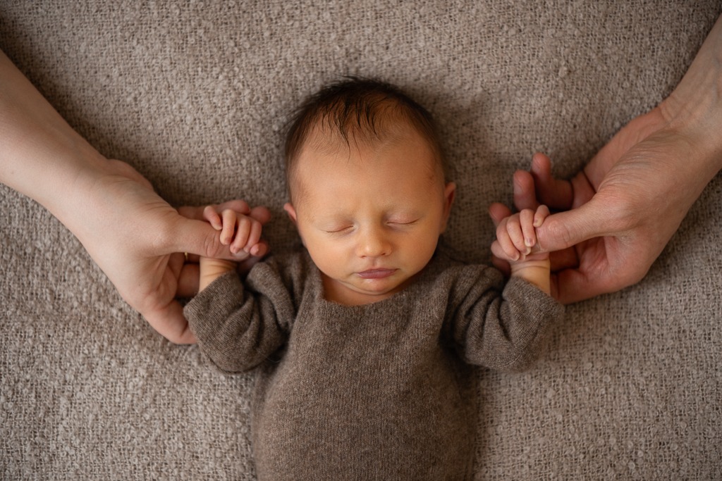 Sesja noworodkowa Łucji w studio Dominiki i Michała 3 - sesja noworodkowa Brwinow