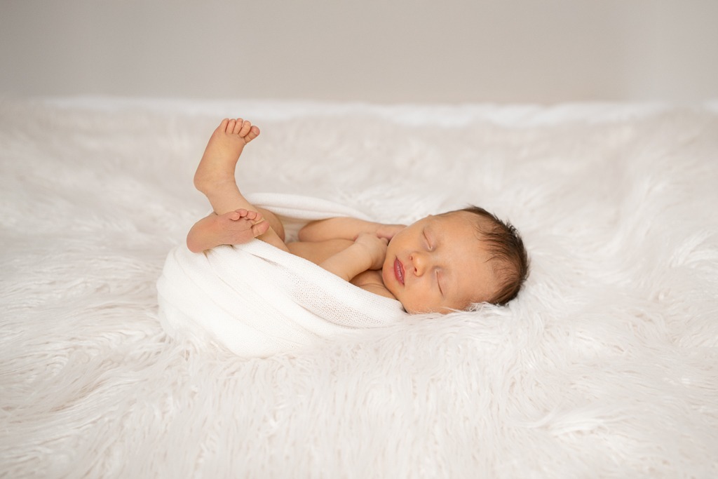 Sesja noworodkowa Łucji w studio Dominiki i Michała 15 - sesja noworodkowa Warszawa