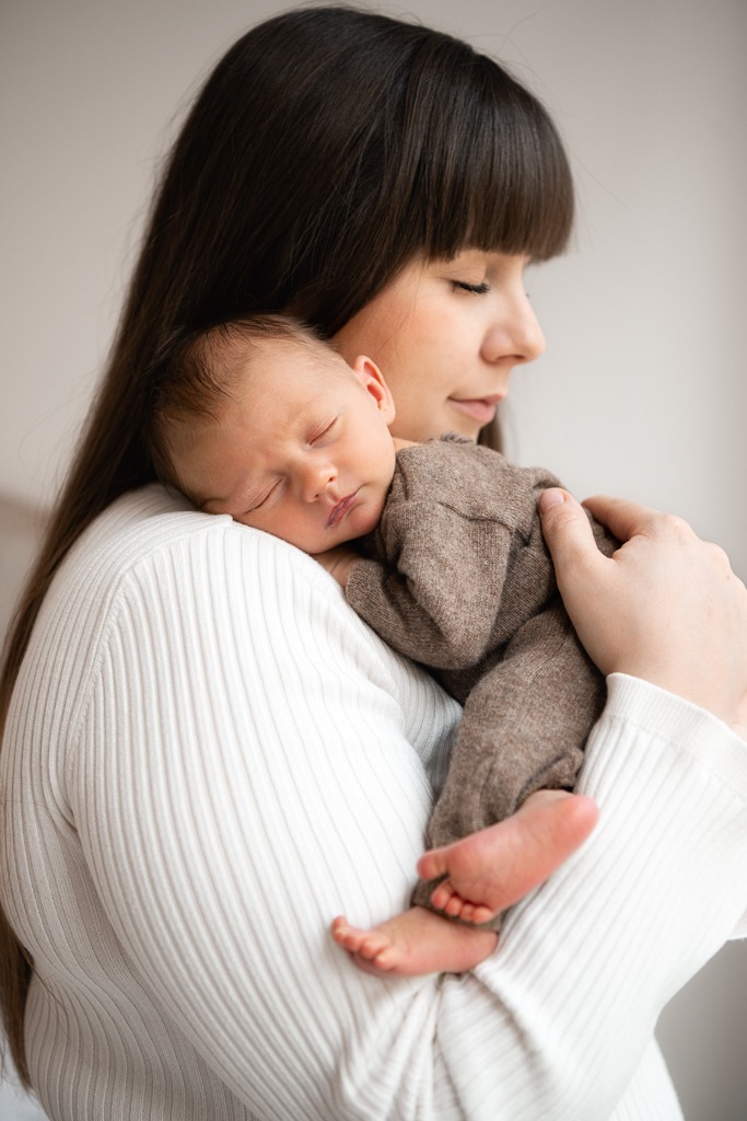 Sesja noworodkowa Łucji w studio Dominiki i Michała 4 - sesja noworodkowa grodzisk maz