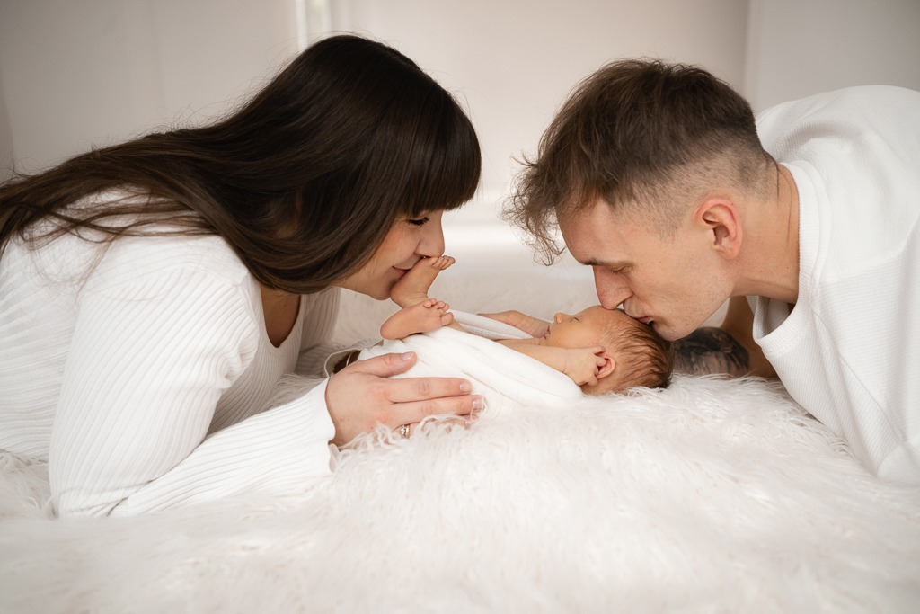 Sesja noworodkowa Łucji w studio Dominiki i Michała 14 - sesja noworodkowa w studio warszawa